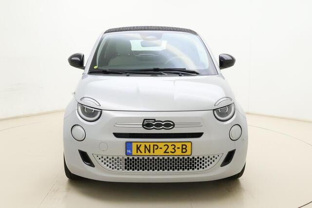 Fiat 500 1.0 Hybrid La Prima Cabrio | DEMO | Lederen bekleding | Camera | 8 Jaar speciale garantie | Parkeersensoren | Climate control
