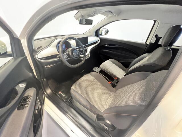 Fiat 500 Icon 42 kWh | SoH 93.6% | Navigatie/Android/Apple Carplay | LM Velgen 16" | Cruise Control | DAB | Cruise Control | Airco |