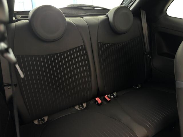 Fiat 500 1.0 Hybrid Rockstar | Apple-Android | Schuif-Kanteldak | Parkeersensoren | Climate Control