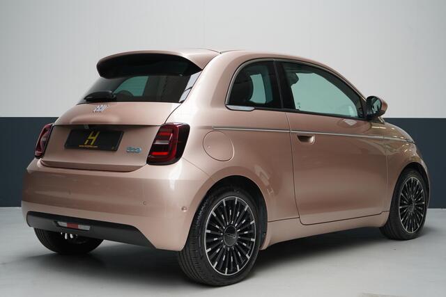 Fiat 500 La Prima 42 kWh | SoH 97,6% | Leder | Lm velgen | Navigatie | Carplay |