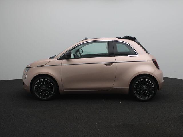 Fiat 500 1.0 Hybrid La Prima | Demo | Beschikbaar per 1-8-2026 |