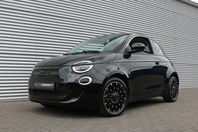 Fiat 500 3+1 La Prima By Bocelli 42 kWh (17.285Km!! Leder Carplay ACC JBL Camera Full-Led 17Inch Pdc V+A PrivacyGlass)