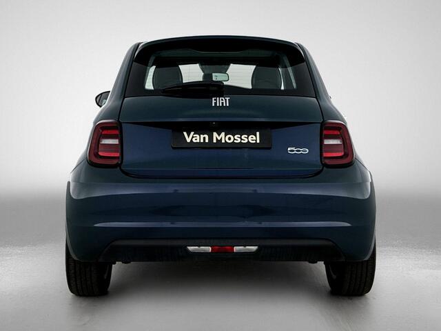 Fiat 500 Icon 42 kWh | Climate | Cruise | Bluetooth | LMV | Keyless | Camera | Panodak