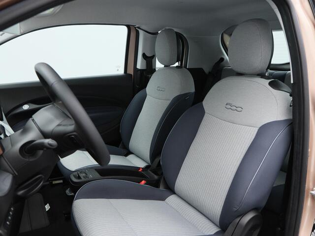 Fiat 500 3+1 Icon 42 kWh | Navigatie | Climate Controle | 17 Inch | Parkeersensoren | Bluetooth | 40.959 Km!!