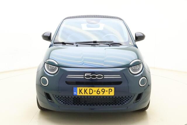 Fiat 500 1.0 Hybrid La Prima | Cabrio | Lederen bekleding | Keyless | Camera | Cruise control | Lichtmetalen velgen | Navigatie | Draadloze apple carplay/android auto | JBL audio