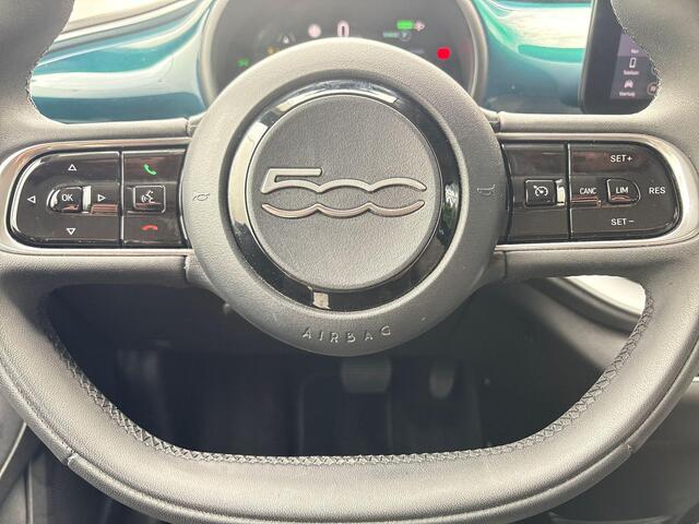 Fiat 500 Icon 42 kWh | Navigatie | Stoelverwarming | Parkeersensoren Voor + achter | Camera | Apple carplay/Andoird Auto |