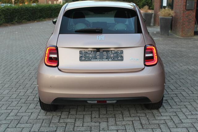 Fiat 500 La Prima 42 kWh Clima-Camera-Leder-Stoelverwarming-JBL-Pano