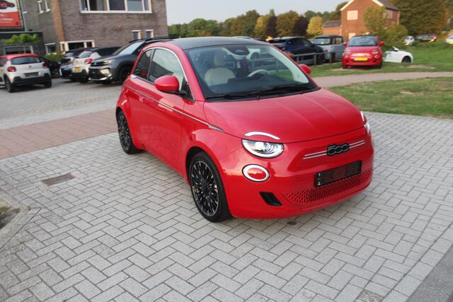 Fiat 500 La Prima 42 kWh Pano-Clima-Cruise-Led-Navi-Leder-Camera-JBL