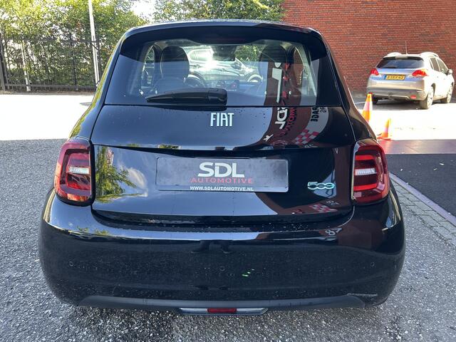Fiat 500 Icon 42 kWh Long Range // LED // NAVI + CARPLAY // PDC // CRUISE // CLIMA