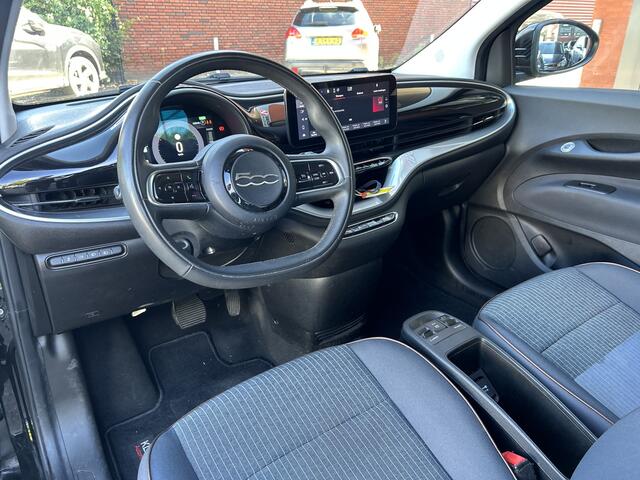Fiat 500 Icon 42 kWh Long Range // LED // NAVI + CARPLAY // PDC // CRUISE // CLIMA