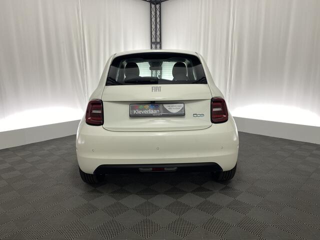 Fiat 500 Urban 42 kWh | Apple carplay | Camera | Cruise | Stoelverwarming | Parkeersensoren | Dodehoek det