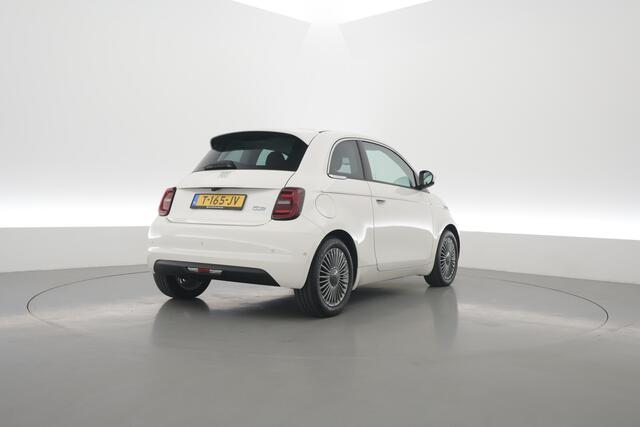 Fiat 500 42 kWh | Rijklaar! | Cruise Contr. | Keyless | Camera | Stoelverw. | Dodehoek | Apple CarPlay | PDC V+A