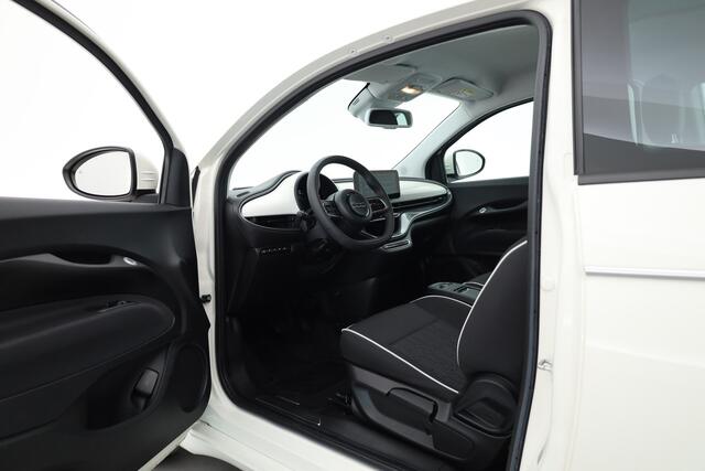 Fiat 500 42 kWh | Rijklaar! | Cruise Contr. | Keyless | Camera | Stoelverw. | Dodehoek | Apple CarPlay | PDC V+A