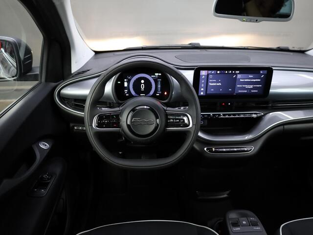 Fiat 500 Urban 42 kWh | Stoelverwarming | Camera | Apple Carplay & Android auto | Dode hoek detectie