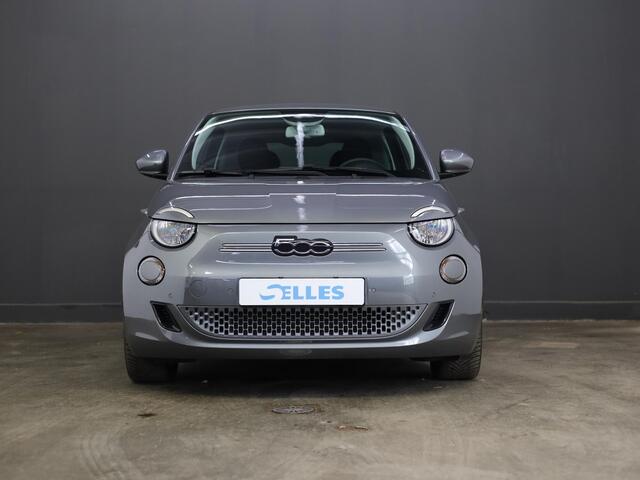 Fiat 500 Urban 42 kWh | Stoelverwarming | Camera | Apple Carplay & Android auto | Dode hoek detectie