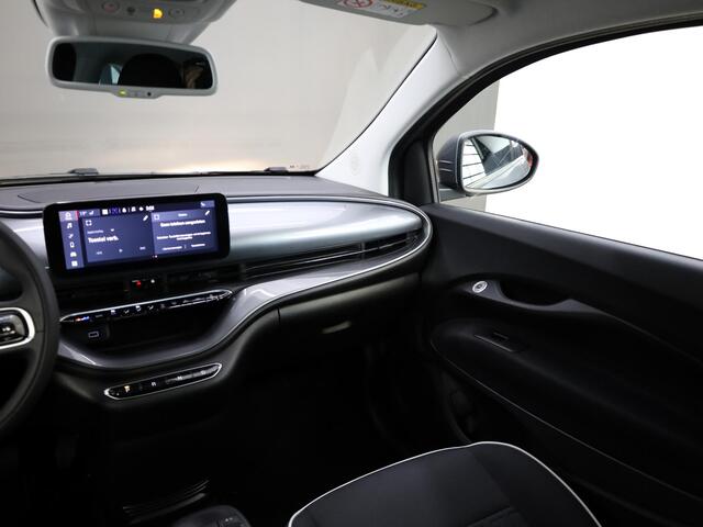 Fiat 500 Urban 42 kWh | Stoelverwarming | Camera | Apple Carplay & Android auto | Dode hoek detectie