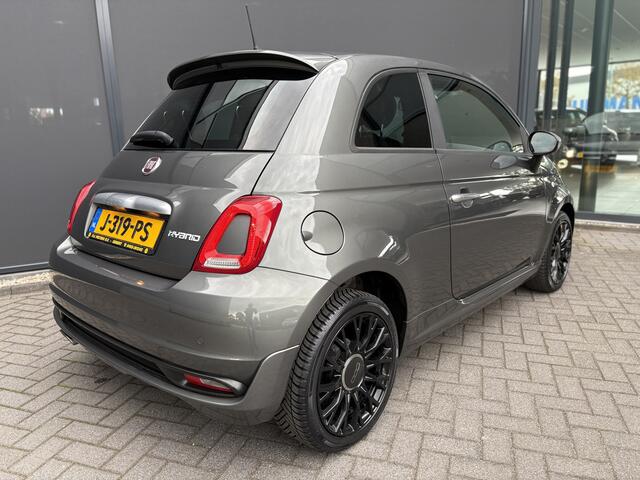 Fiat 500 1.0 Hybrid Rockstar Airco - Apple carplay - Navigatie - Parkeersensoren achter - Bluetooth - Cruise control - Glazen panoramadak - Licht metalen velgen 16 inch - Elektrische ramen - Mistlampen - Radio - Start/stop systeem - Stuur multifunctioneel - Stuur leder - Centrale vergrendeling met afstandsbediening