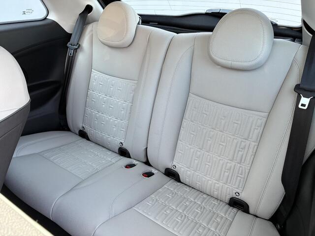 Fiat 500 La Prima 42 kWh / SOH 94% / Apple Carplay/Android Auto / Achteruitrijcamera / Adaptieve Cruise Control / Lichtmetalen Velgen 17" / Navigatie / 3-fase / Snelladen /