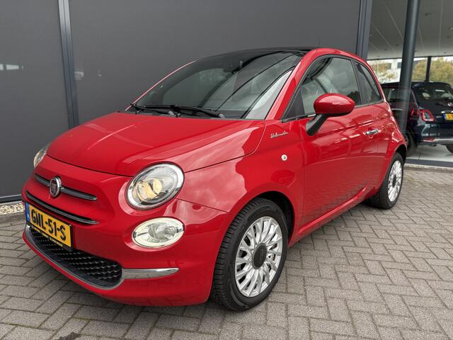 Fiat 500 1.0 Hybrid Dolcevita Airco - Apple carplay - Navigatie - Glazen panoramadak - Cruise control - Bluetooth - Mistlampen - Licht metalen velgen 15 inch - 2 staps gepolijst en behandeld met een ceramische coating - Radio - Start/stop systeem - stuur leder - Stuur multifunctioneel
