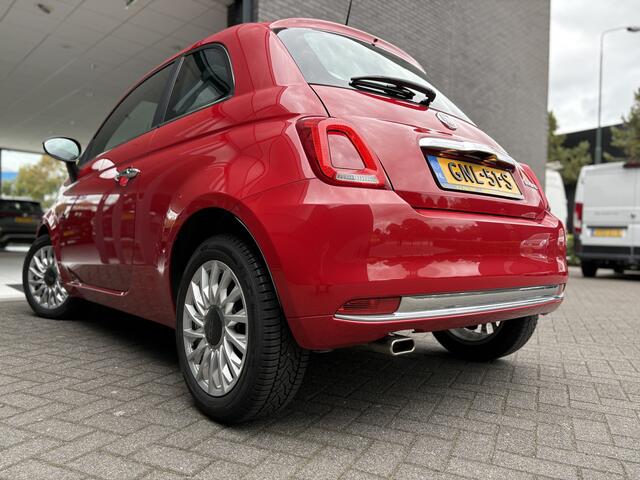 Fiat 500 1.0 Hybrid Dolcevita Airco - Apple carplay - Navigatie - Glazen panoramadak - Cruise control - Bluetooth - Mistlampen - Licht metalen velgen 15 inch - 2 staps gepolijst en behandeld met een ceramische coating - Radio - Start/stop systeem - stuur leder - Stuur multifunctioneel