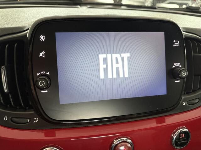 Fiat 500 1.0 Hybrid Dolcevita Airco - Apple carplay - Navigatie - Glazen panoramadak - Cruise control - Bluetooth - Mistlampen - Licht metalen velgen 15 inch - 2 staps gepolijst en behandeld met een ceramische coating - Radio - Start/stop systeem - stuur leder - Stuur multifunctioneel