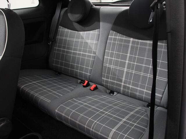 Fiat 500 1.0 Hybrid Lounge Plus Cruise control Panorama dak Parkeersensor achter Climate control Apple carplay / Andriod auto