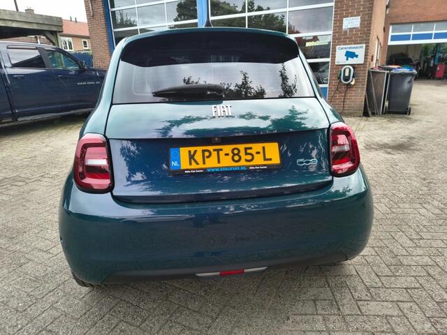 Fiat 500 E-La Prima-42KW-Snelladen-Carplay-Meer...