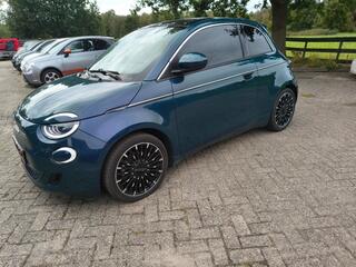 Fiat 500 E-La Prima-42KW-Snelladen-Carplay-Meer..
