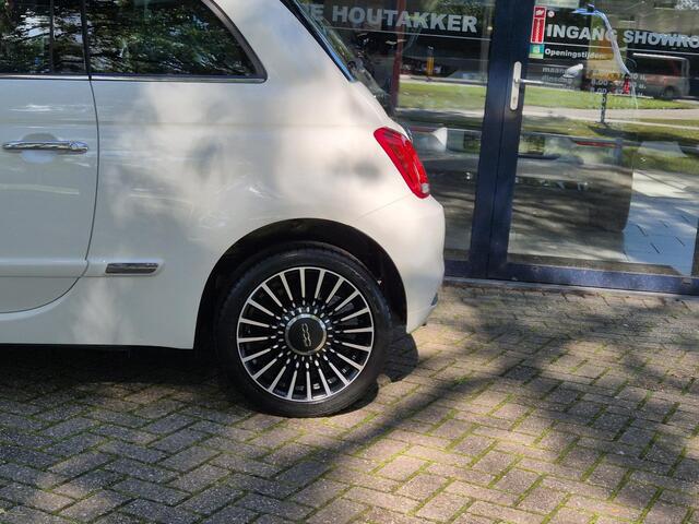 Fiat 500 0.9 TwinAir Turbo Lounge | Panoramadak | Navigatie | Climate Control | Navigatie | Parkeersensoren | Licht metalen velgen