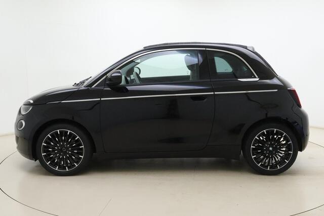 Fiat 500 1.0 Hybrid La Prima | DEMO| Cabrio | Cruise control | Climate control | Lichtmetalen velgen | 8 Jaar speciale garantie
