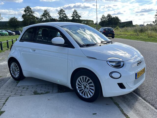 Fiat 500 Action 24 kWh / Bluetooth / Airco /