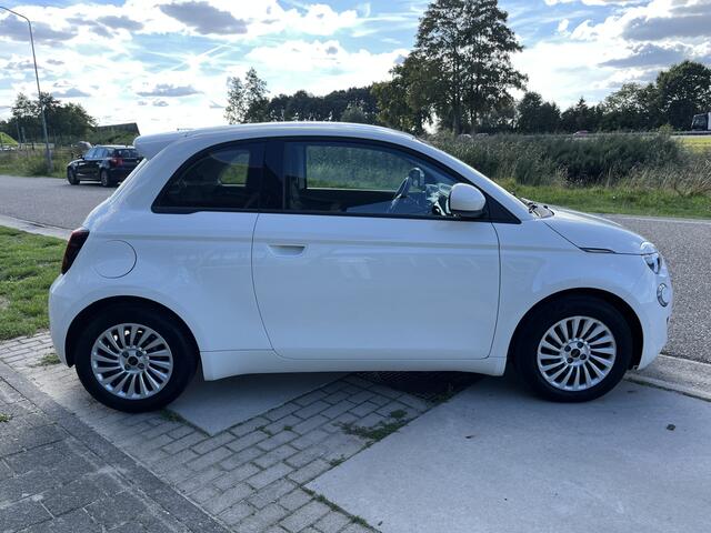 Fiat 500 Action 24 kWh / Bluetooth / Airco /