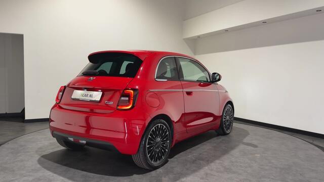 Fiat 500 La Prima 42 kWh | Luxe Leder | ACC | Keyless