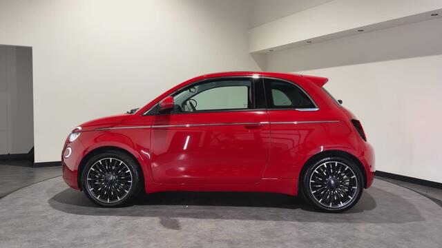 Fiat 500 La Prima 42 kWh | Luxe Leder | ACC | Keyless