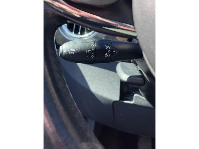 Fiat 500 1.2 DEEZER | Navi | Beats | Cruise |