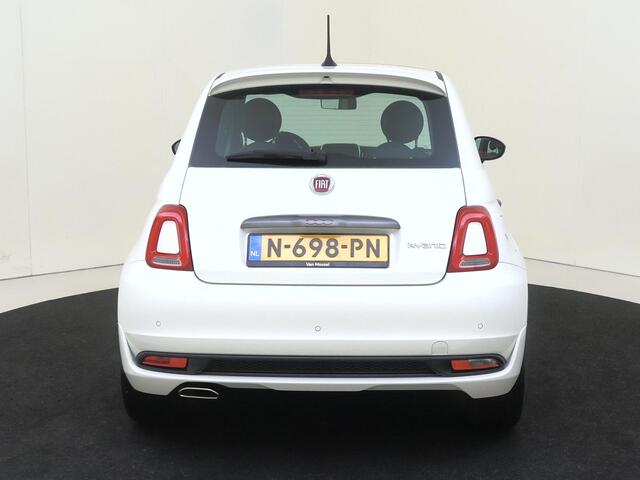 Fiat 500 1.0 Hybrid Sport | Navigatie | Parkeersensoren Achter| Android Auto Apple Carplay| LM Velgen | Weinig KM