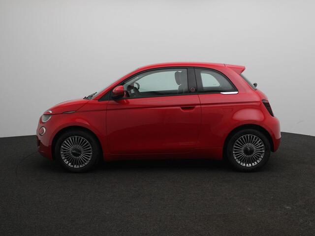 Fiat 500 1.0 Hybrid Torino Launch Edition | DEMO | Carplay | Climate Control | Parkeersensoren | 16" Velgen | Direct leverbaar!!