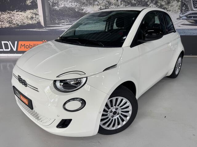 Fiat 500 RED / Camera / Apple Carplay / All-season banden / 12252 km. – foto 3