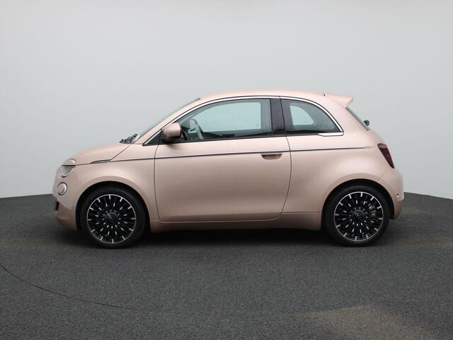 Fiat 500 500e 42 kWh La Prima | Lederen bekleding | Parkeer camera | Navigatie