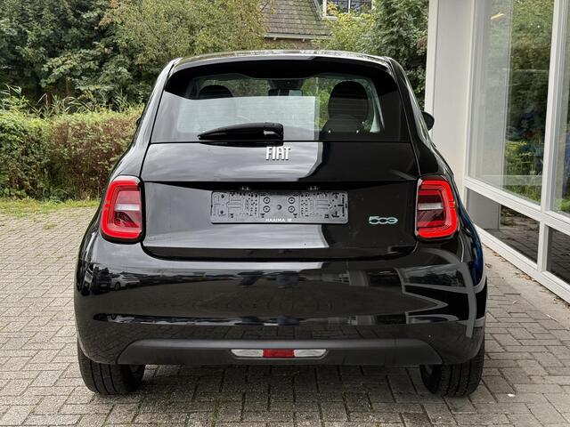 Fiat 500 Urban 42 kWh | WLTP 322km | Apple Carplay/Android Auto | Climate Control | Cruise Control | Lichtmetalen velgen – foto 4