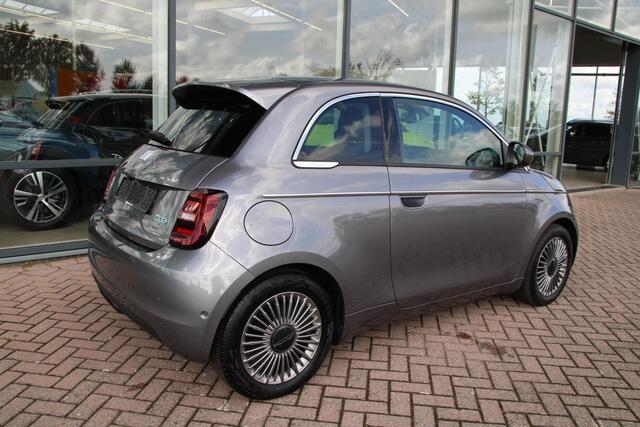 Fiat 500 Icon 42 kWh Automaat Airco Carplay Camera Stoelverwaring Super mooi en compleet – foto 4