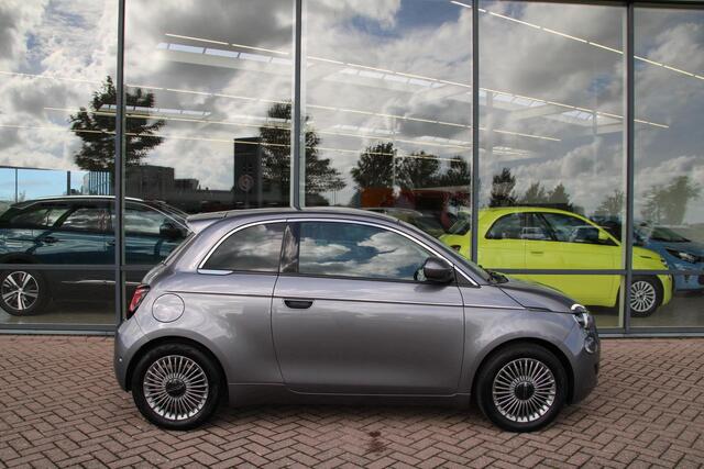Fiat 500 Icon 42 kWh Automaat Airco Carplay Camera Stoelverwaring Super mooi en compleet – foto 5