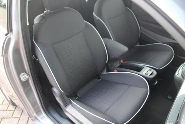 Fiat 500 Icon 42 kWh Automaat Airco Carplay Camera Stoelverwaring Super mooi en compleet – foto 9