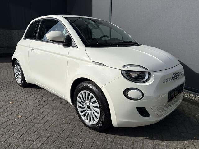 Fiat 500 Icon 42 kWh Airco - Apple carplay - Bluetooth - Cruise control - Keyless start - Navigatie - Licht metalen velgen 16 inch - Draadloze telefoonoplader - Elektrische ramen voor - Led verlichting - Stuur multifunctioneel - Stuur leder - Centrale vergrendeling met afstandsbediening – foto 2