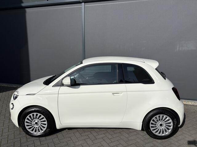 Fiat 500 Icon 42 kWh Airco - Apple carplay - Bluetooth - Cruise control - Keyless start - Navigatie - Licht metalen velgen 16 inch - Draadloze telefoonoplader - Elektrische ramen voor - Led verlichting - Stuur multifunctioneel - Stuur leder - Centrale vergrendeling met afstandsbediening – foto 5