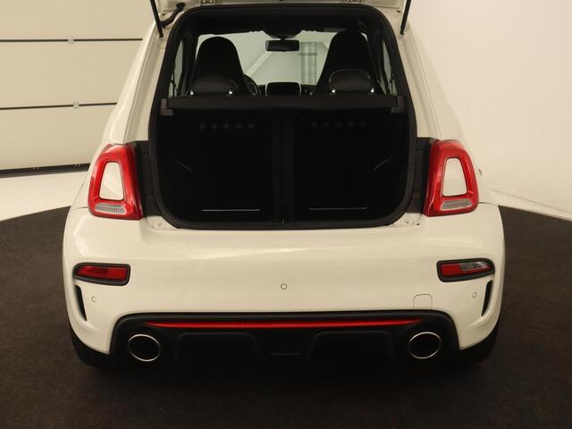 Fiat 500 ABARTH 1.4 T-Jet 595 | Leder | Sportstoelen | Navigatie | Airco | Parkeerhulp | Bluetooth | Getint glas