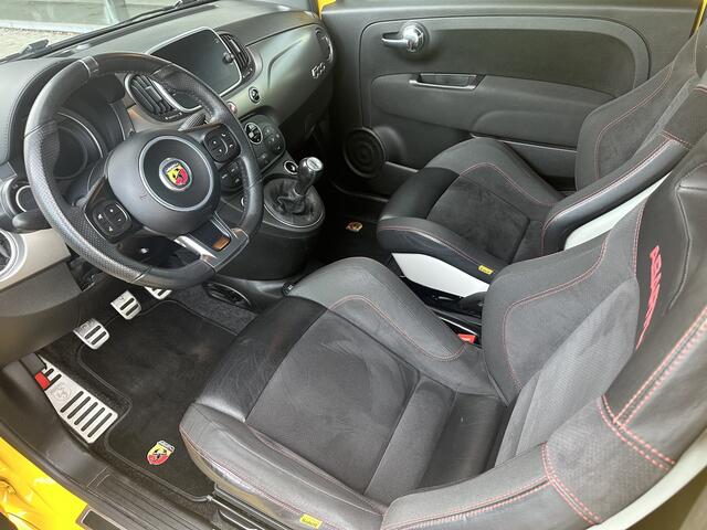 Fiat 500 ABARTH 1.4 T-Jet PISTA | SABELT | Panorama | BEATS | Carplay | Interesse in een bezichtiging of proefrit, bel of app met 06-24282842h