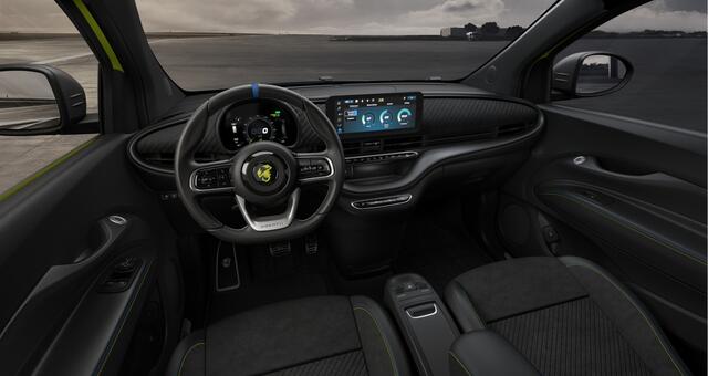 Fiat 500 ABARTH Turismo 42 kWh | Leder | Sportstoelen | 18" Velgen