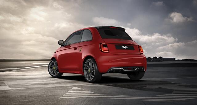 Fiat 500 ABARTH Turismo 42 kWh | 8 jaar Fabrieksgarantie | Apple&Android Carplay | Parkeersensoren | nieuw te bestellen |