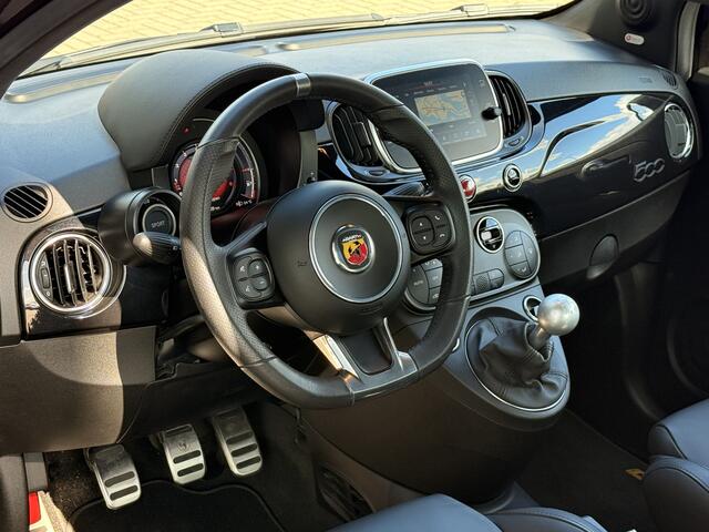 Fiat 500 ABARTH 1.4 T-Jet 595 Scorpioneoro 1 of 2000 | 1e eigenaar | Alcantara / Leder | Beats | Apple Carplay |